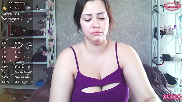 Snapshot of kiksee_ chatting on 05-24-26, 10:31 kiksee online show from 05-24-26, 10:31