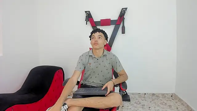 Snapshot of Horny_Young_Boys chatting on 10-16-25, 06:53 Horny Young Boys online show from 10-16-25, 06:53