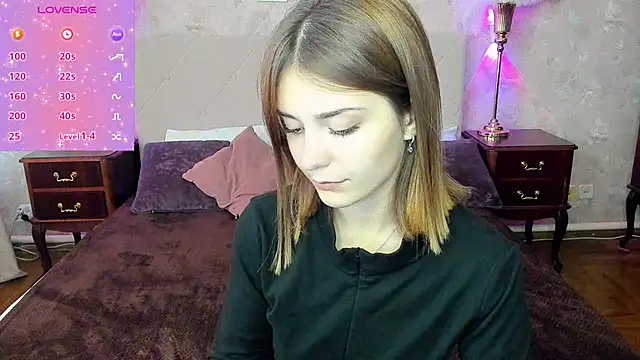 Snapshot of MargoChill chatting on 10-17-25, 01:03 MargoChill online show from 10-17-25, 01:03