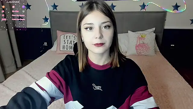 Snapshot of MargoChill chatting on 11-06-25, 02:18 MargoChill online show from 11-06-25, 02:18