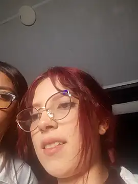 Snapshot of l0lita_sweet chatting on 10-24-25, 11:23 l0lita sweet online show from 10-24-25, 11:23