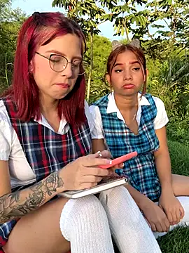 Snapshot of l0lita_sweet chatting on 10-27-25, 10:14 l0lita sweet online show from 10-27-25, 10:14