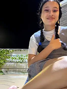 Snapshot of l0lita_sweet chatting on 12-04-25, 01:15 l0lita sweet online show from 12-04-25, 01:15