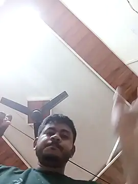 Snapshot of GlossyDare1823 chatting on 11-28-25, 11:29 GlossyDare1823 online show from 11-28-25, 11:29