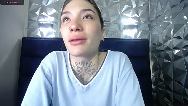 Snapshot of amare_sole chatting on 10-19-25, 12:17 amare sole online show from 10-19-25, 12:17