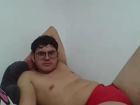 Snapshot of Dariusbi chatting on 11-09-25, 06:01 Dariusbi online show from 11-09-25, 06:01