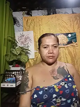 trishacummerts online show from 07-22-26, 01:03