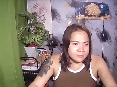 trishacummerts online show from 07-25-26, 01:08
