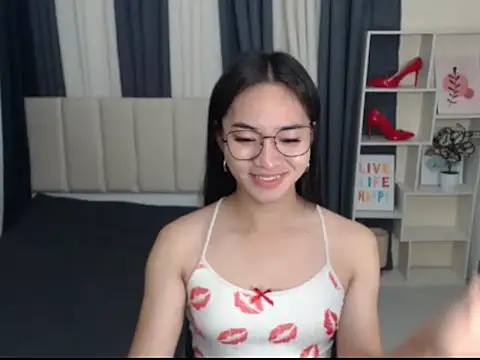 PetiteAsianMarian online show from 10-21-25, 05:46