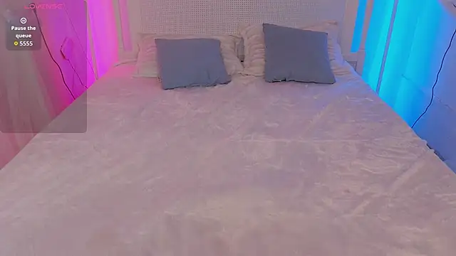 Snapshot of Angelie__Eyes chatting on 02-01-26, 04:49 Angelie Eyes online show from 02-01-26, 04:49