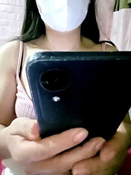 Snapshot of SansanCii chatting on 10-31-25, 05:14 SansanCii online show from 10-31-25, 05:14