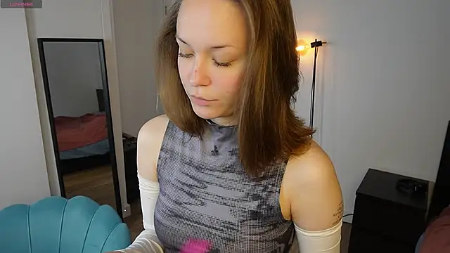 NeonyMuse online show from 11-21-25, 10:36