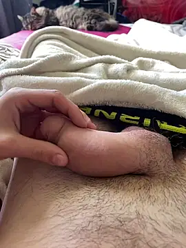 Snapshot of kevin-huge chatting on 10-14-25, 01:12 kevin-huge online show from 10-14-25, 01:12