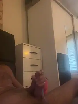 Snapshot of kaan-38 chatting on 10-12-25, 12:37 kaan-38 online show from 10-12-25, 12:37