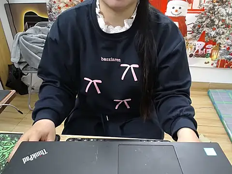 Hanna Mina online show from 12-22-25, 10:29