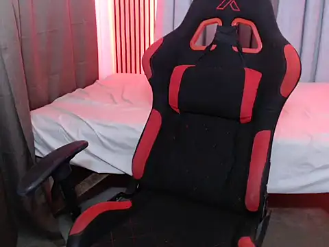 Snapshot of kettie_ chatting on 11-30-25, 10:19 kettie online show from 11-30-25, 10:19