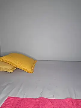 certifiedhottie2025 online show from 11-19-25, 05:29