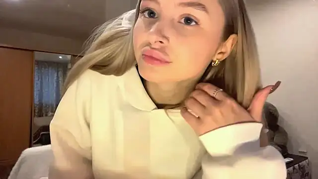 VictoriaMystery online show from 10-19-25, 02:07