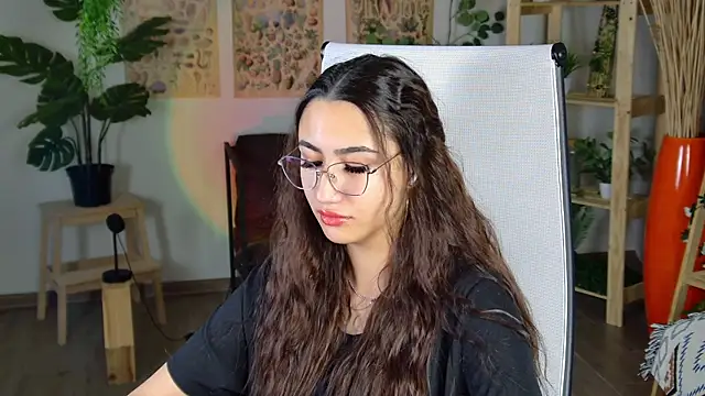 RebeckaThornton online show from 11-28-25, 09:45