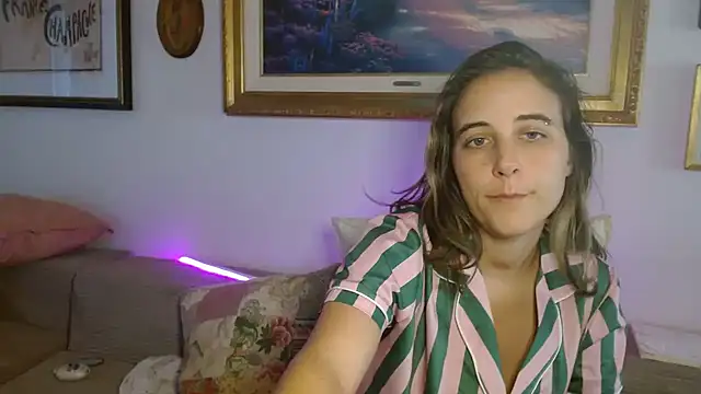 Snapshot of lill_daddysgirl chatting on 06-25-26, 02:11 lill daddysgirl online show from 06-25-26, 02:11