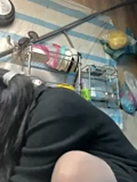 Snapshot of Linh-xxx chatting on 01-16-26, 09:46 Linh-xxx online show from 01-16-26, 09:46