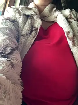 Snapshot of Linh-xxx chatting on 03-10-26, 05:12 Linh-xxx online show from 03-10-26, 05:12