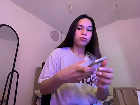 sweetakana online show from 11-24-25, 05:40