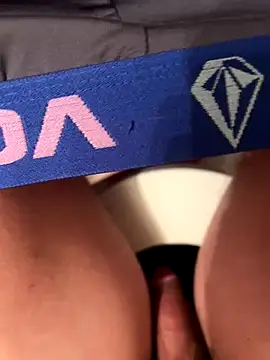 LilCheeky online show from 12-14-25, 04:29