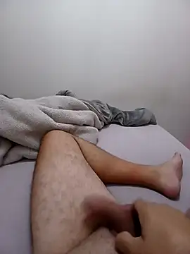 Snapshot of Kleber1980 chatting on 11-28-25, 04:48 Kleber1980 online show from 11-28-25, 04:48