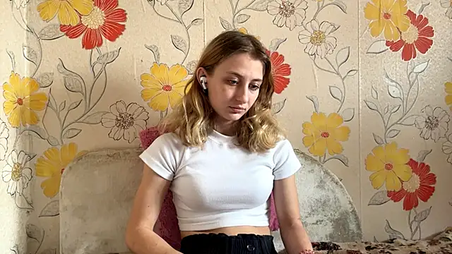 AmeliLia online show from 04-09-26, 12:43