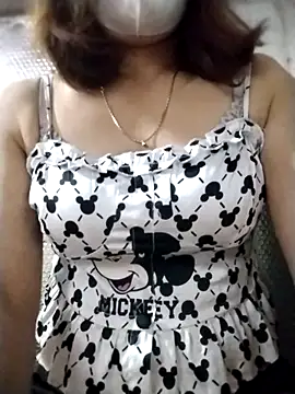 YiyinLy online show from 10-14-25, 02:29