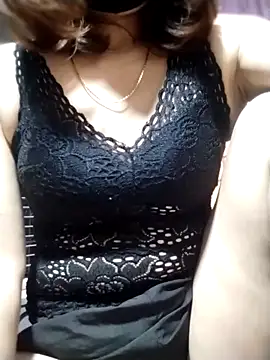 YiyinLy online show from 10-15-25, 06:13