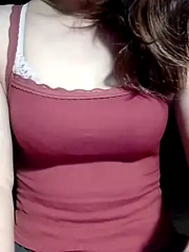 YiyinLy online show from 05-22-26, 10:26