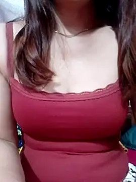 YiyinLy online show from 06-11-26, 12:32