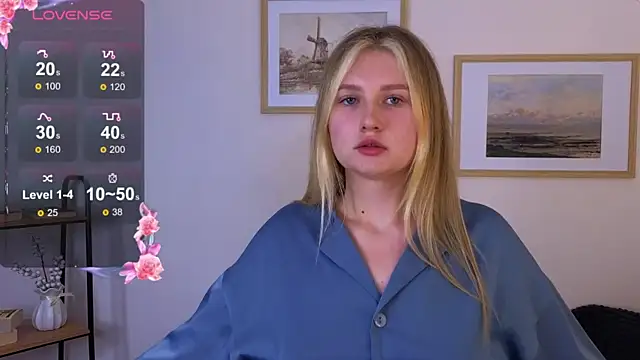 Snapshot of Shirley_Davis chatting on 10-23-25, 04:50 Shirley Davis online show from 10-23-25, 04:50