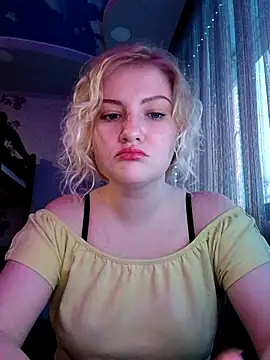 Snapshot of karkinn chatting on 03-08-26, 04:00 karkinn online show from 03-08-26, 04:00