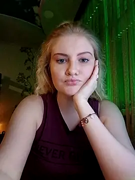 Snapshot of karkinn chatting on 03-10-26, 05:51 karkinn online show from 03-10-26, 05:51