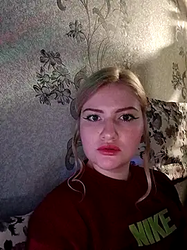 Snapshot of karkinn chatting on 03-12-26, 05:41 karkinn online show from 03-12-26, 05:41