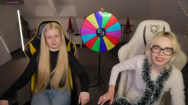 Jessica start online show from 12-04-25, 03:21