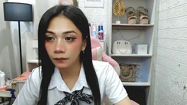 savie exotict online show from 10-13-25, 05:13