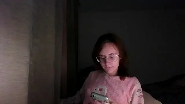 Snapshot of LuckySLove chatting on 01-08-26, 07:38 LuckySLove online show from 01-08-26, 07:38