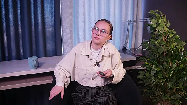 KrisWaller online show from 10-14-25, 09:32