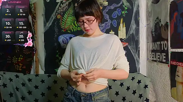 ReincarnatedAngel online show from 11-14-25, 07:56