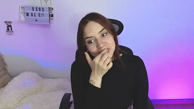 Emily Lindey online show from 02-21-26, 09:10