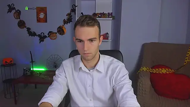 Snapshot of astren_villo chatting on 10-28-25, 01:25 astren villo online show from 10-28-25, 01:25