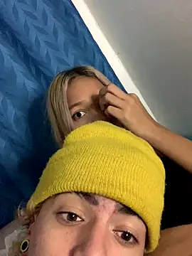 lily and wan online show from 11-14-25, 07:18