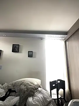 Snapshot of Cara-Hadley chatting on 10-13-25, 04:18 Cara-Hadley online show from 10-13-25, 04:18