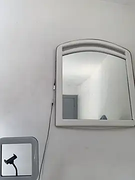 Snapshot of La-Gatiita-trans chatting on 02-15-26, 02:47 La-Gatiita-trans online show from 02-15-26, 02:47