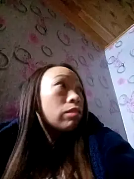 Snapshot of Manni_john chatting on 10-25-25, 10:59 Manni john online show from 10-25-25, 10:59