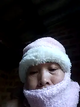 Snapshot of Manni_john chatting on 11-28-25, 01:19 Manni john online show from 11-28-25, 01:19